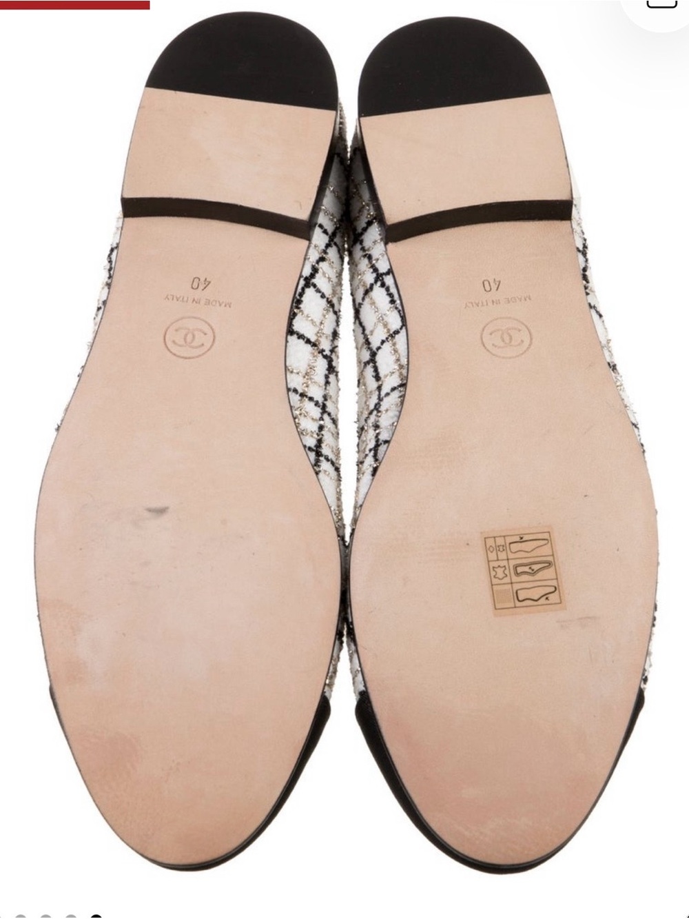 CHANEL metallic & White Tweed & Black Cap-Toe Ballet Flats size 40 - Picture 4 of 4